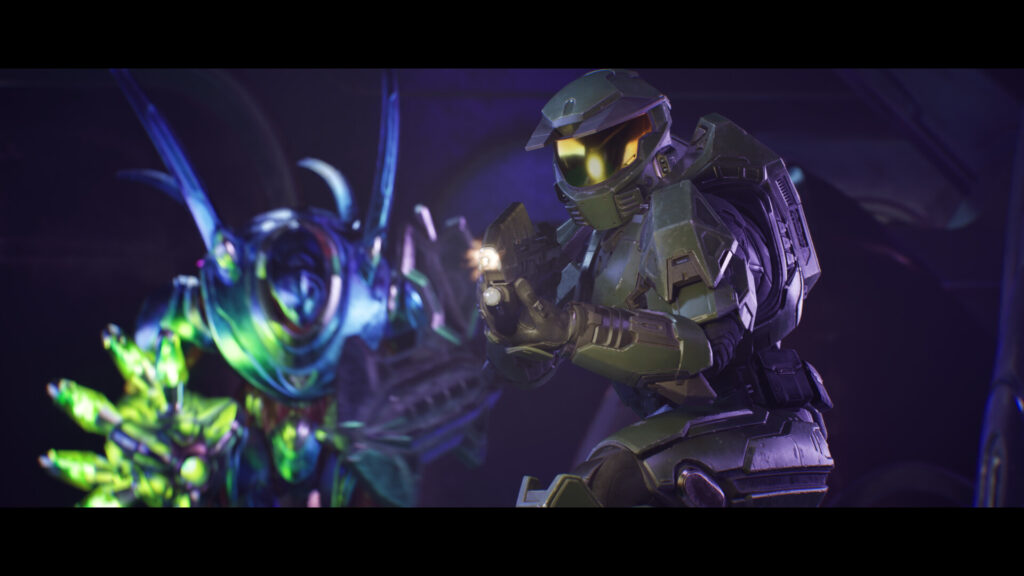Le Master Chief tire à bout portant sur un Élite Covenant